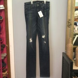 P68.  Level 99 Lily Skinny Acape